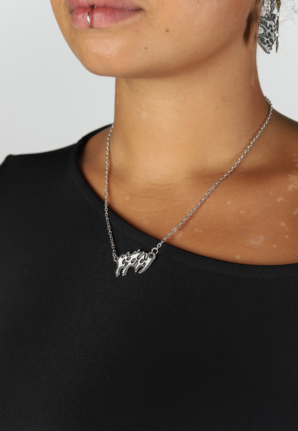 Poppy Logo Kette