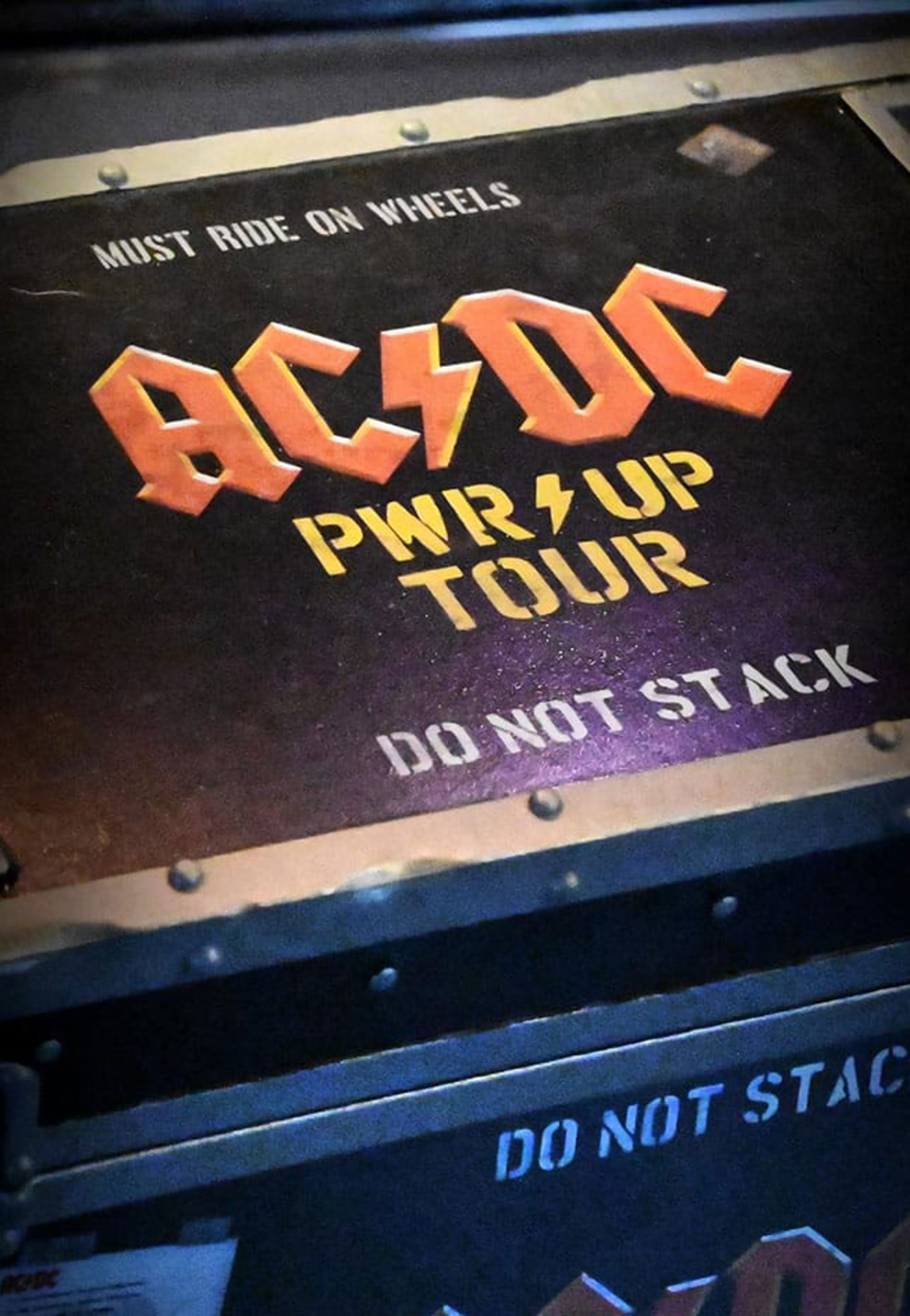 AC/DC - PWR UP Tour Road Case Rock Iconz - Statue | Neutral-Image